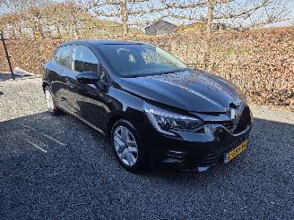 škoda osobní automobily Renault Clio  2021/3