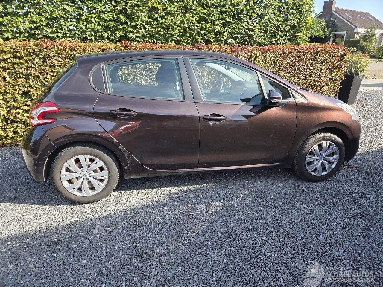 Peugeot 208 1.2 VTI Envy