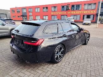 BMW 3-serie 320E M Performance Facelift CURVED SCREEN HARMAN KARDON picture 4