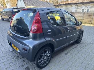 Peugeot 107 1.0-12V Millesim 200 picture 8