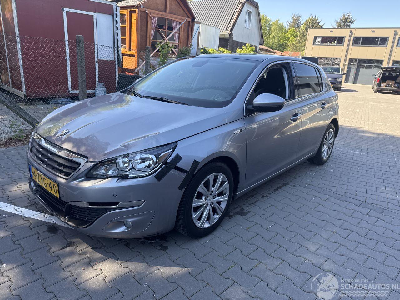 Peugeot 308 1.2 puretech style PANO