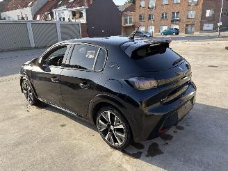 Peugeot 208 GT AUTOMATIC picture 4