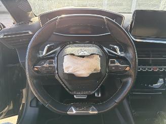 Peugeot 208 GT AUTOMATIC picture 11