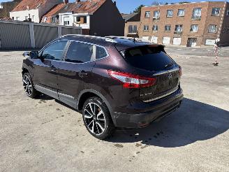 krockskadad bil auto Nissan Qashqai 1.5 DCI 2015/3