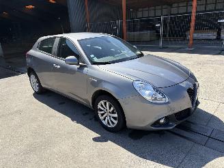 Voiture accidenté Alfa Romeo Giulietta 1.6 JTD - 16V TURBO MULTIJET 2017/10