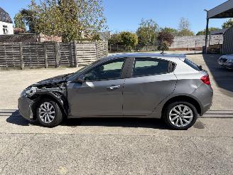 Alfa Romeo Giulietta 1.6 JTD - 16V TURBO MULTIJET picture 18