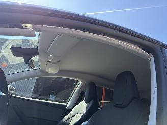 Tesla Model Y 5YJY 2 60KWH picture 9