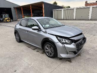 Damaged car Peugeot e-208 II 136 ALLURE PACKET 50KWH 2021/3