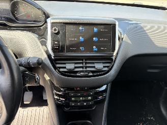 Peugeot 208 1.2 VTI - 12V - GRIS picture 10