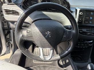 Peugeot 208 1.2 VTI - 12V - GRIS picture 11