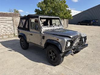 skadebil auto Land Rover Defender TD5 CABRIO 2003/6