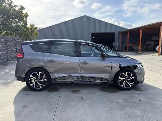 Renault Grand-scenic 7 SEATS 1.6 DCI BOSE EDITION picture 24