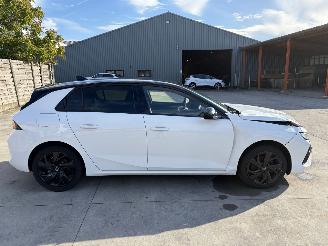 Opel Astra 1.2i - 12V TURBO picture 20