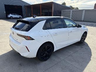 Opel Astra 1.2i - 12V TURBO picture 5