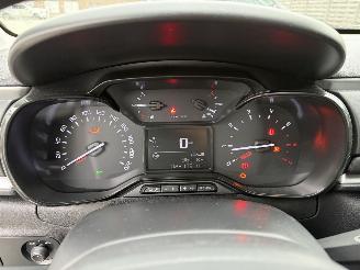 Citroën C3 3 C-Series 1.2 PureTech S&S picture 9