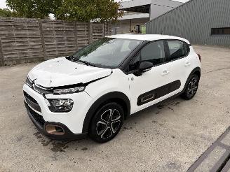 krockskadad bil auto Citroën C3 3 C-Series 1.2 PureTech S&S 2023/1