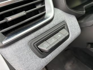 Renault Clio E-Tech 145 picture 14
