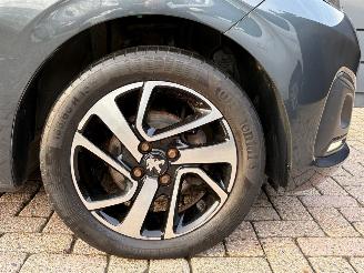 Peugeot 108 1.0 e-VTi Allure 5 deurs | Airco LED Lm-velgen picture 10