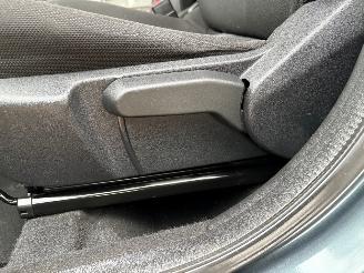 Peugeot 108 1.0 e-VTi Allure 5 deurs | Airco LED Lm-velgen picture 14