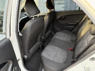 Kia Picanto 1.0 CVVT ISG R-CROSS 5-DRS | AIRCO BODYKIT LM-VELGEN | NAP 2014 | RIJDBARE SCHADE picture 5