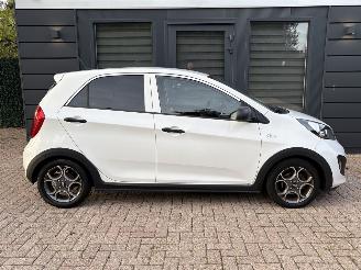 Kia Picanto 1.0 CVVT ISG R-CROSS 5-DRS | AIRCO BODYKIT LM-VELGEN | NAP 2014 | RIJDBARE SCHADE picture 11