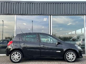 Renault Clio 1.2TCE Rip Curl Edition picture 2