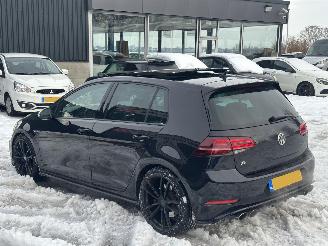  Volkswagen Golf 2.0TSI 410pk Black Edition 2017/12
