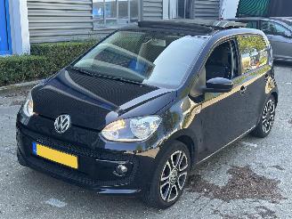 Volkswagen Up! 1.0 Cheer up! Panorama Automaat picture 4