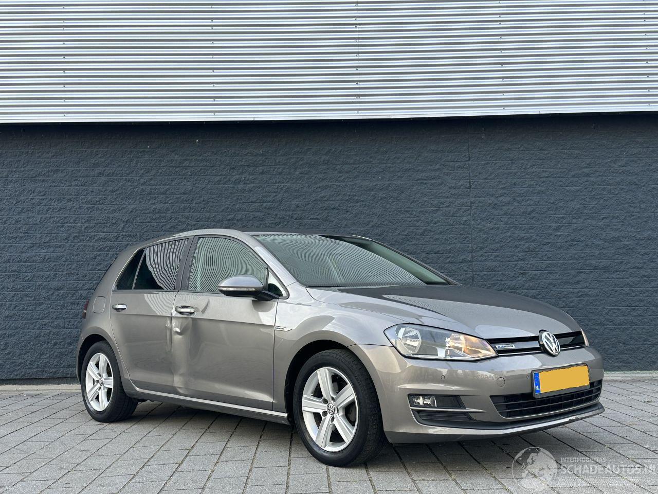 Volkswagen Golf 1.0 TSI HighLine