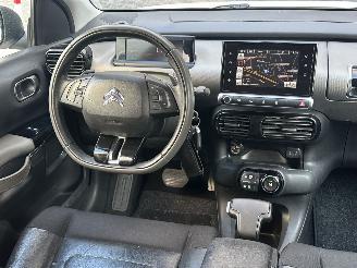 Citroën C4 cactus 1.2 e-VTi Shine picture 14