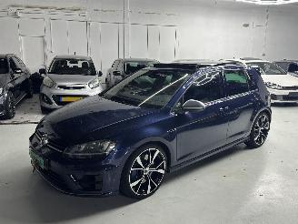 Vaurioauto  passenger cars Volkswagen Golf 2.0TSI R 4Motion 300pk 2014/1