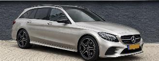 krockskadad bil auto Mercedes C-klasse C220d AMG Line Panorama 2020/4