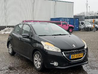 Peugeot 208 1.2 VTi Blue Lease picture 2