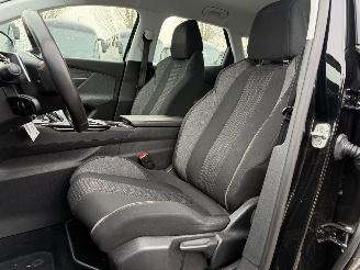 Peugeot 3008 1.2 PureTech Allure Automaat picture 12