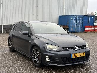 Volkswagen Golf GTD 2.0TDI DSG SPORT&SOUND picture 3