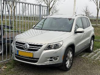 damaged passenger cars Volkswagen Tiguan 2.0 TSI Sport&Style 4Motion 2009/1