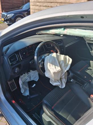 Volkswagen Golf 2.0TSI GTI PERFORMANCE FACELIFT picture 3