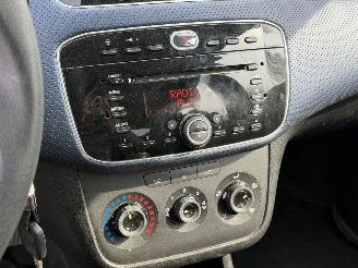 Fiat Punto Evo 1.2 Dynamic picture 11