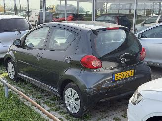 Toyota Aygo 1.0-12V + 5drs picture 3