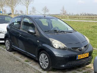 Coche accidentado Toyota Aygo 1.0-12V + 5drs 2007/6