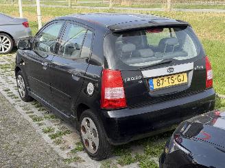 Kia Picanto 1.0 Bling PANO picture 3