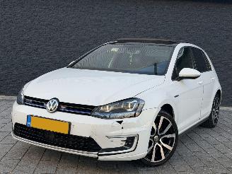 Volkswagen Golf GTE PANO/AUTOMAAT/LEER picture 2