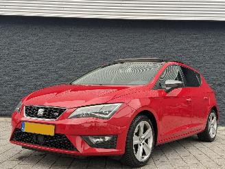 Unfallwagen Seat Leon 1.8 TSI FR PANO/DSG/LED 2015/3