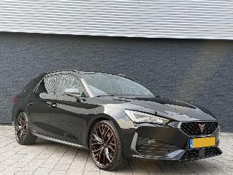 krockskadad bil auto Cupra Leon Sportstourer 1.4 e-Hybrid VZ 2021/8