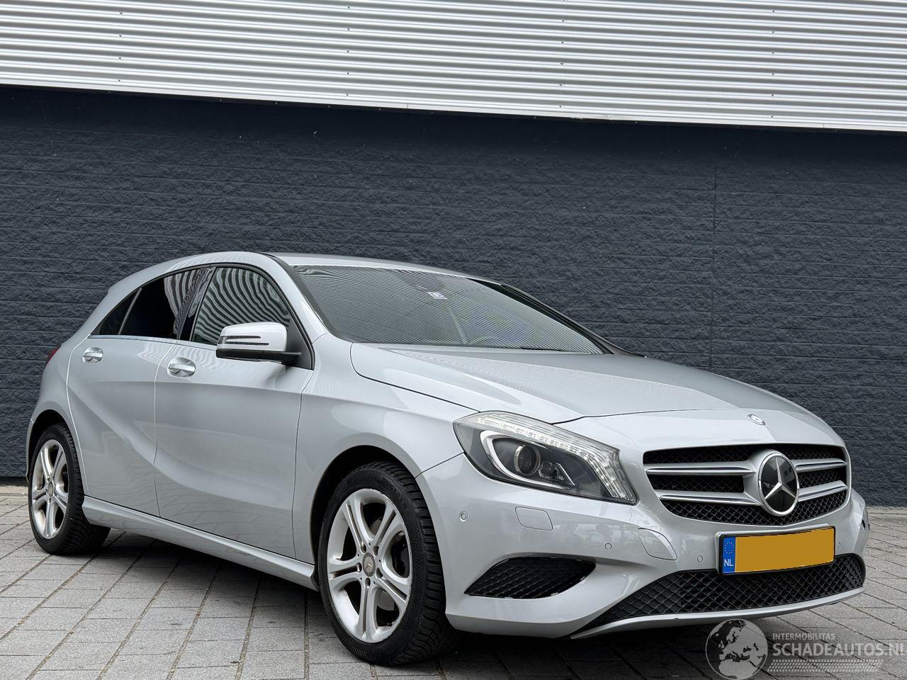 Mercedes A-klasse A180 BENZINE LED