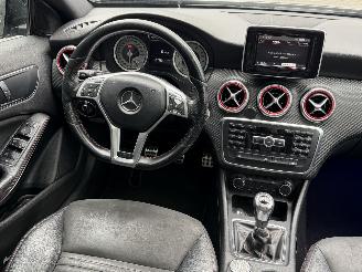 Mercedes A-klasse A180 BENZINE AMG PANO picture 13