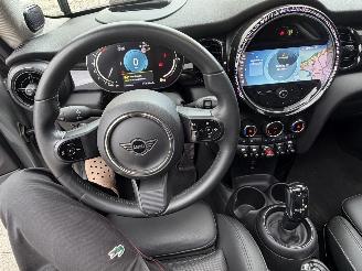 Mini Cooper 1.5 Automaat/Pano full option picture 12