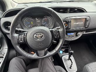 Toyota Yaris Hybrid Design AUTOMAAT picture 9