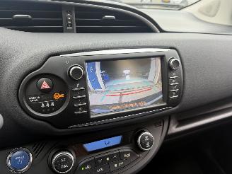 Toyota Yaris Hybrid Design AUTOMAAT picture 12