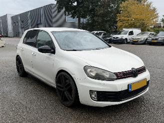 Volkswagen Golf 2.0 GTI DSG picture 3
